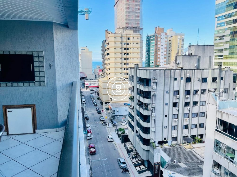 Apto Anual Mobiliado, prox. ao Russi Russi, com 03