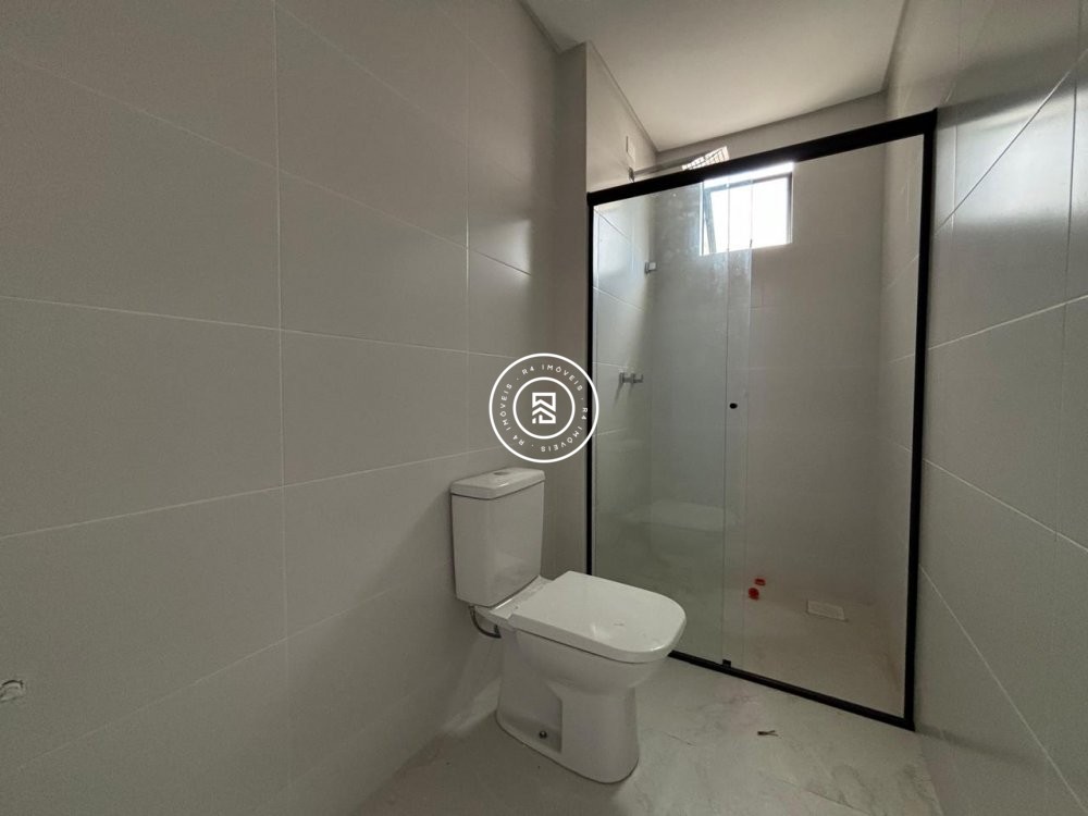 Apartamento novo na quadra-mar