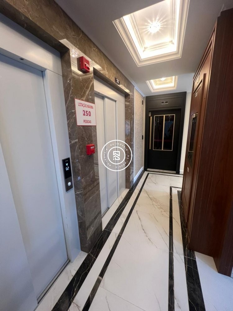 Apartamento novo na quadra-mar