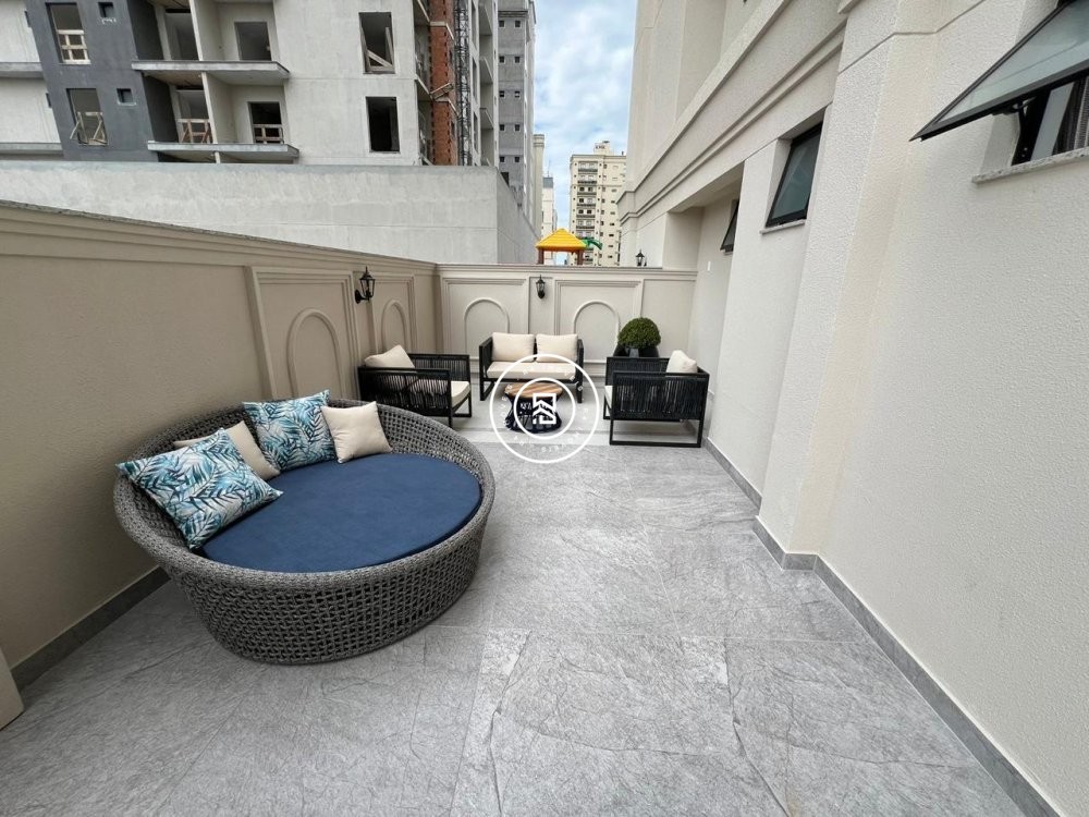 Apartamento novo na quadra-mar