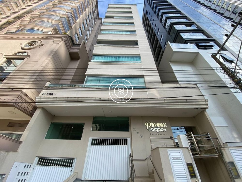 Apartamento mobiliado perto do mar