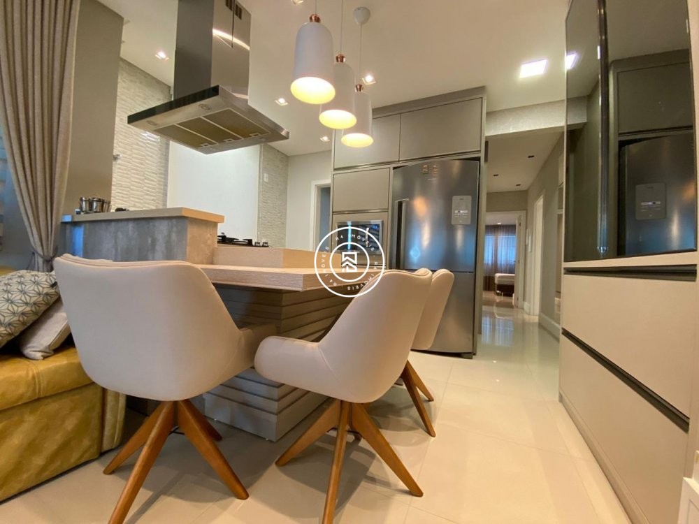 Apartamento mobiliado perto do mar