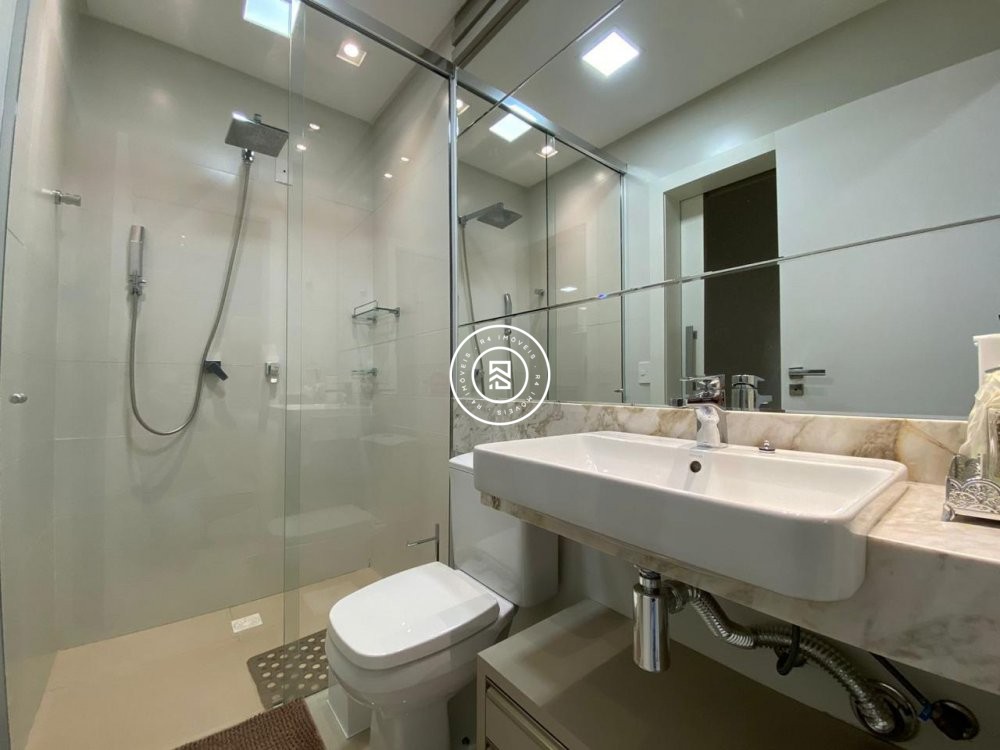 Apartamento mobiliado perto do mar