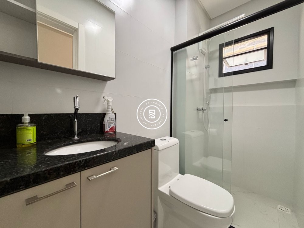 Apartamento mobiliado no Perequ