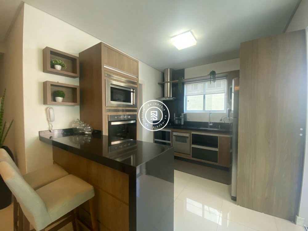 Apartamento na Meia Praia