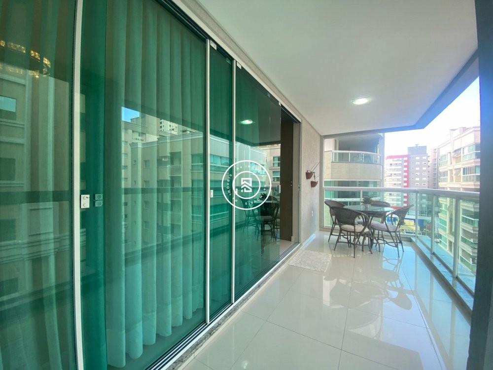 Apartamento na Meia Praia