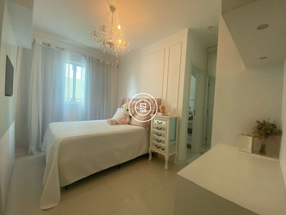 Apartamento na Meia Praia