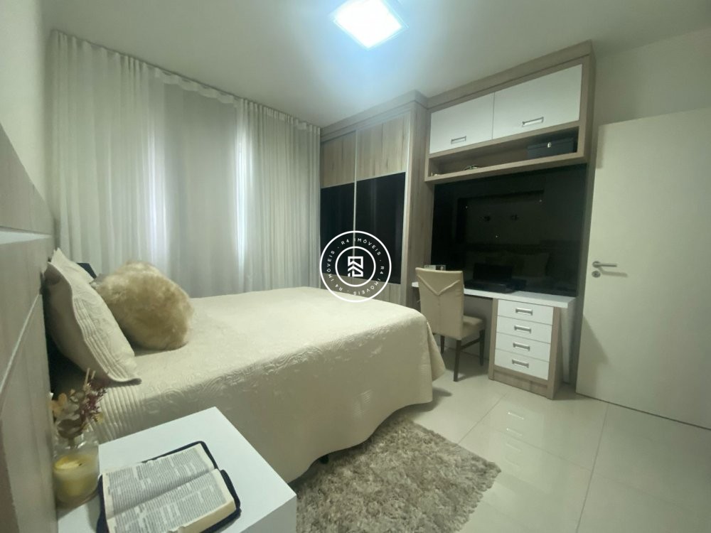 Apartamento na Meia Praia