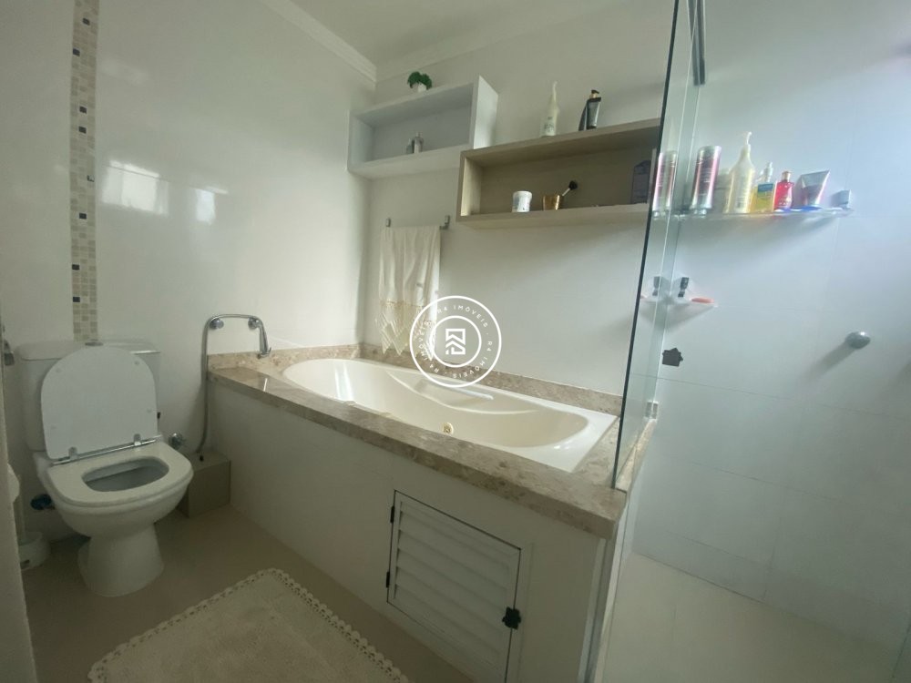 Apartamento na Meia Praia