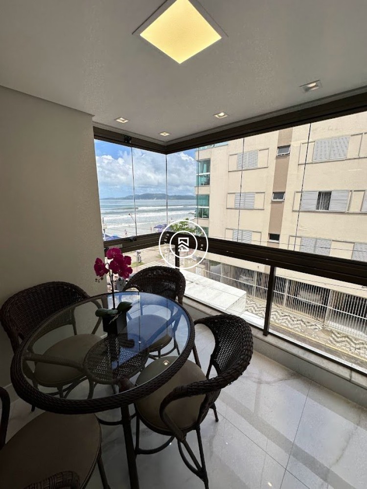 Apto Lateral Mar Meia Praia 03 Dormitrios