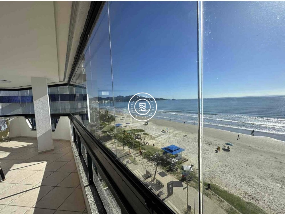 Apartamento Frente Mar 04 Dormitrios, 02 vagas Me