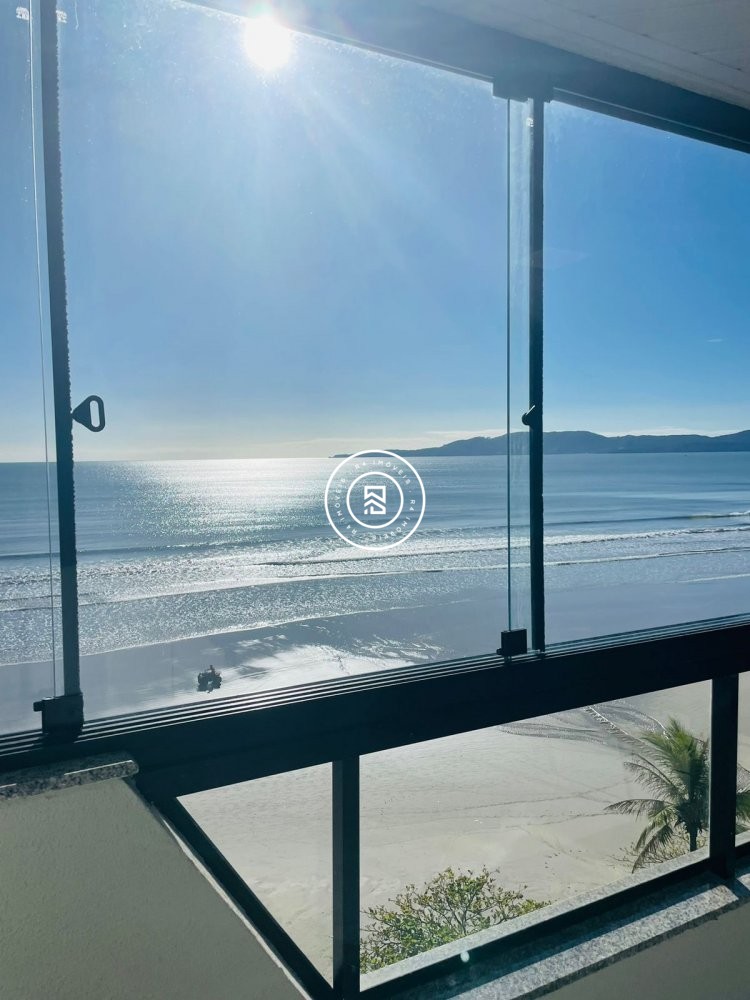 Apartamento Frente Mar 05 Dormitrios, 04 vagas