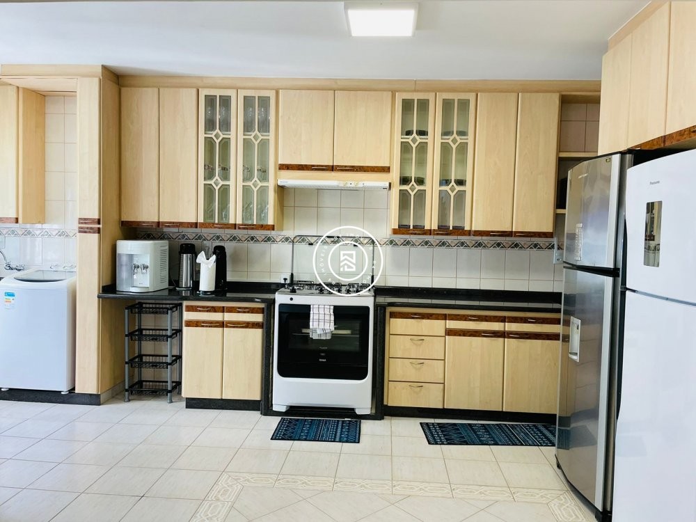 Apartamento Frente Mar 05 Dormitrios, 04 vagas