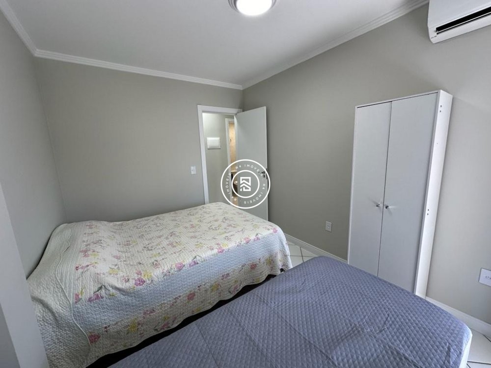 Apartamento Lateral Mar, 02 Dormitrios, Meia Prai