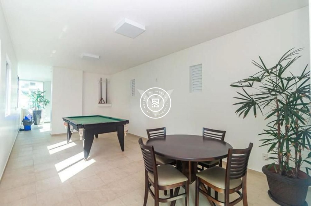 Cobertura com vista panormica do mar