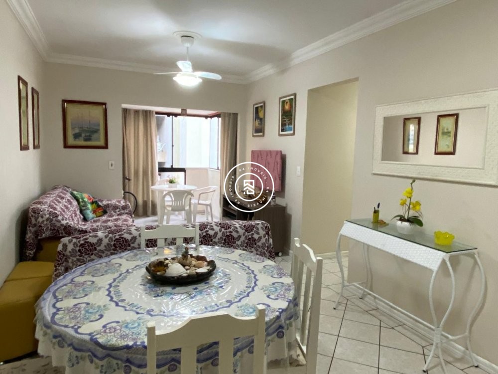 Apto Quadra mar Centro de Itapema, 02 quartos