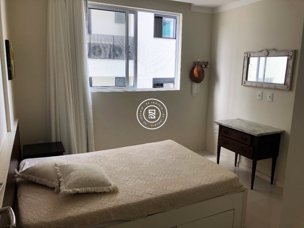 Apto Quadra Mar Centro de Itapema 3 Suites