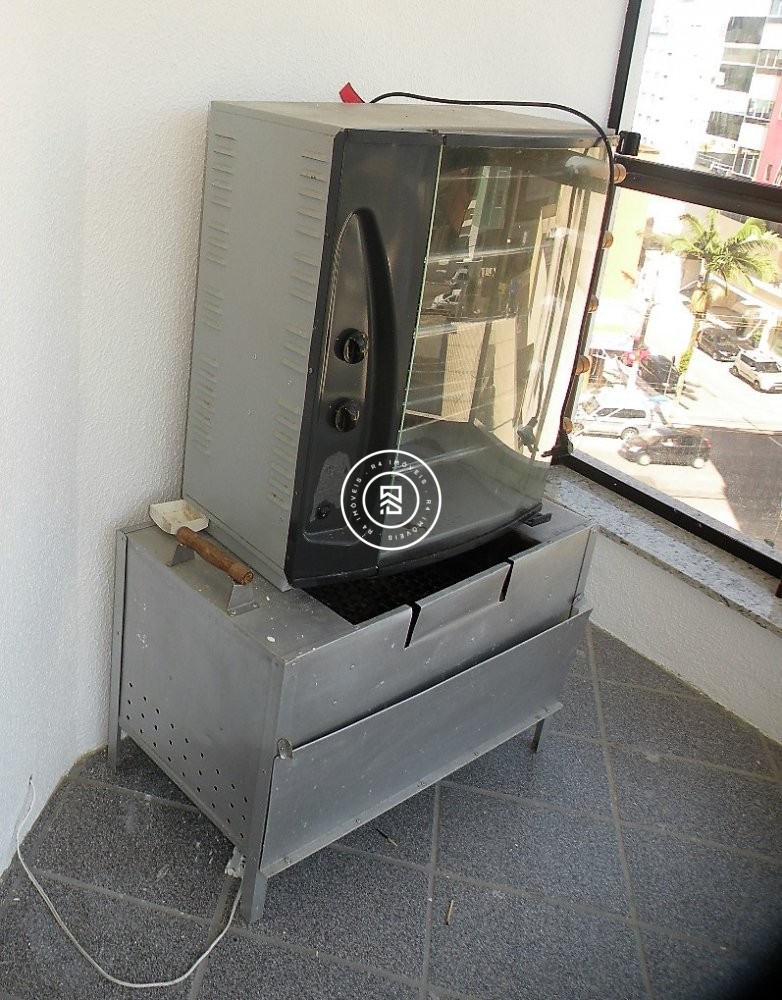 Apto Frente Avenida Centro Itapema, 3 quartos