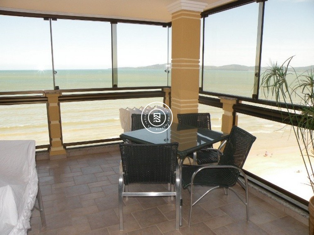 Apto Frente Mar, Centro de Itapema, 04 suites