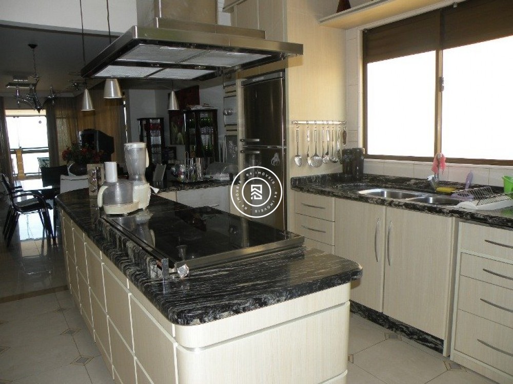 Apto Frente Mar, Centro de Itapema, 04 suites