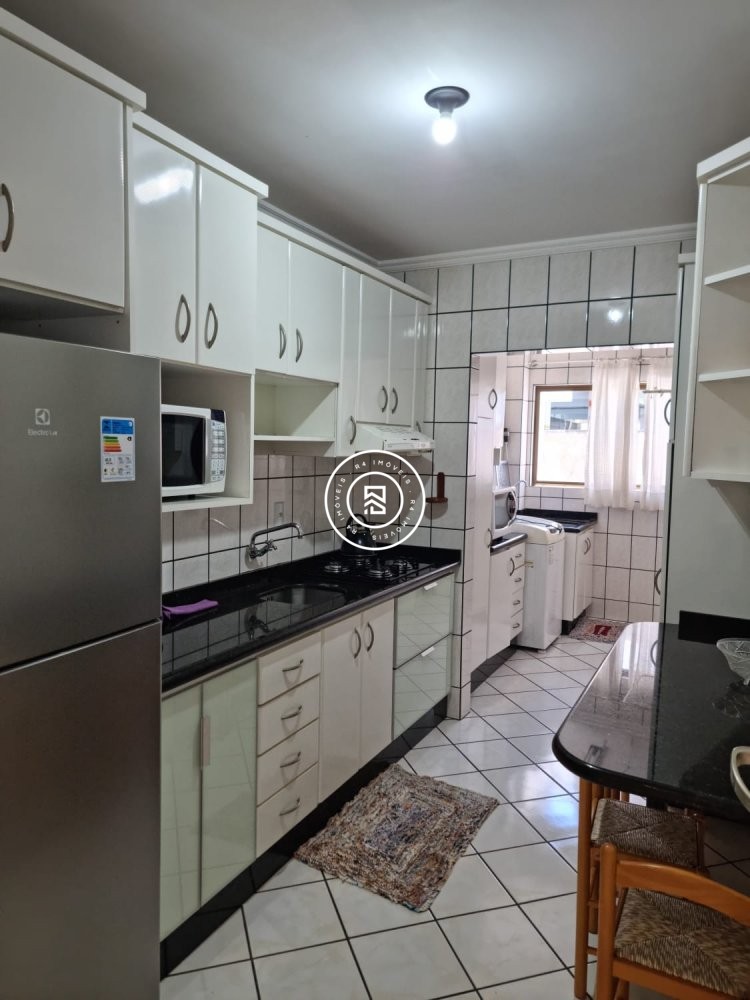 Apartamento Frente Mar, Meia Praia, 04 Dormitrios