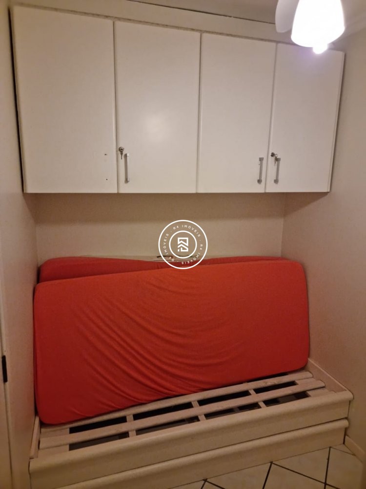 Apartamento Frente Mar, Meia Praia, 04 Dormitrios