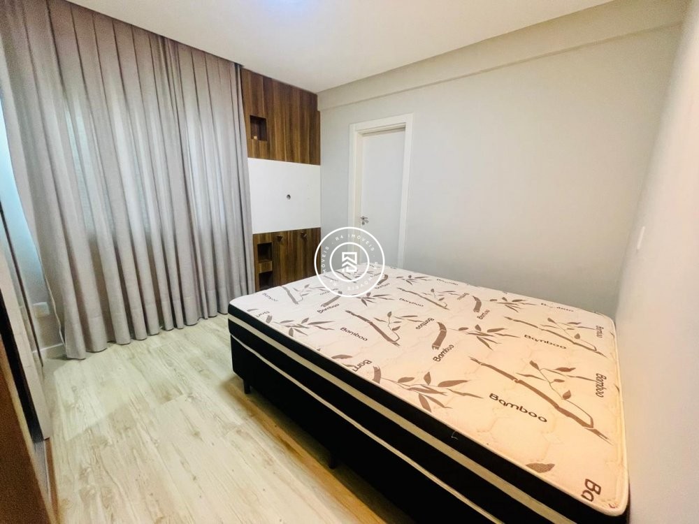Apartamento Vista mar em Meia Praia, 03 suites