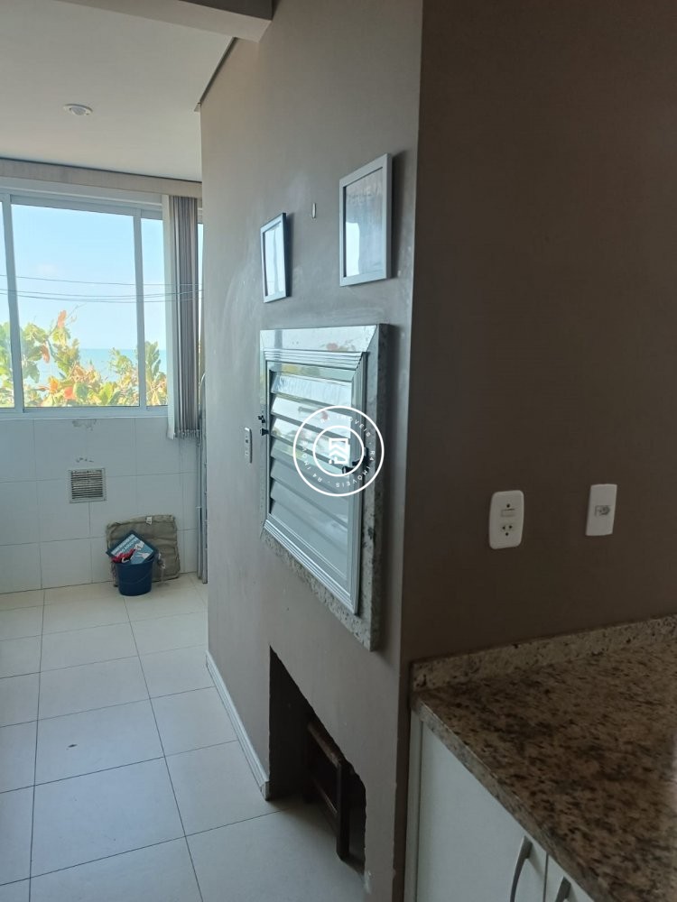 Apartamento Frente mar, 03 sutes, Meia Praia