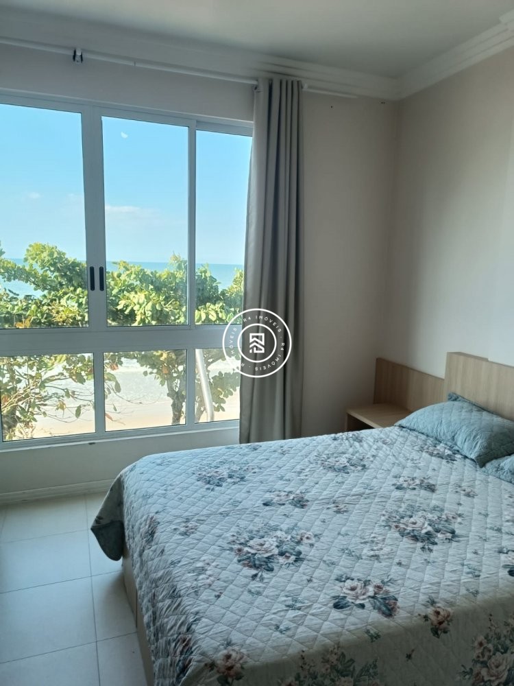 Apartamento Frente mar, 03 sutes, Meia Praia