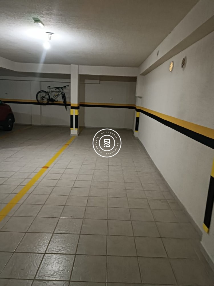 Apartamento Frente mar, 03 sutes, Meia Praia