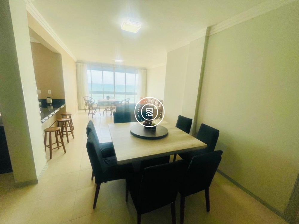 Apartamento Frente Mar 03 suites, 02 vagas, Meia P