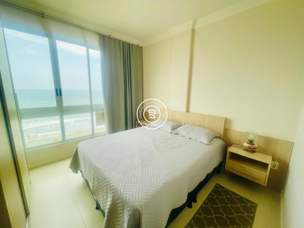 Apartamento Frente Mar 03 suites, 02 vagas, Meia P