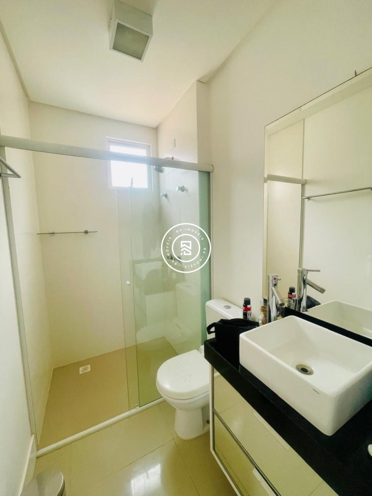 Apartamento Quadra mar, 03 suites, 02 vagas, Meia 