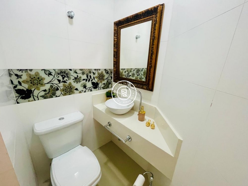 Apartamento Quadra mar 04 Suites, Meia Praia