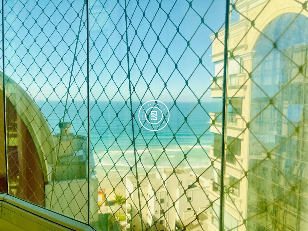 Apartamento Quadra mar 04 Suites, Meia Praia