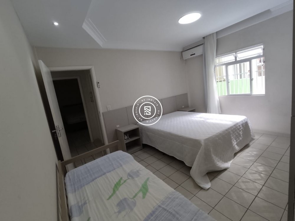 Apartamento 02 quartos no Centro de Itapema