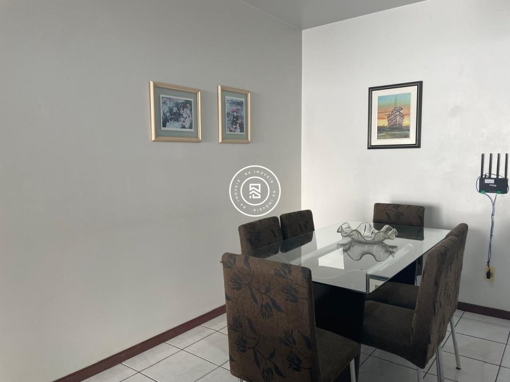 Apartamento com vista mar, 03 quartos em Meia Prai