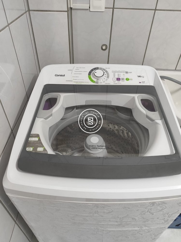 Apartamento com vista mar, 03 quartos em Meia Prai