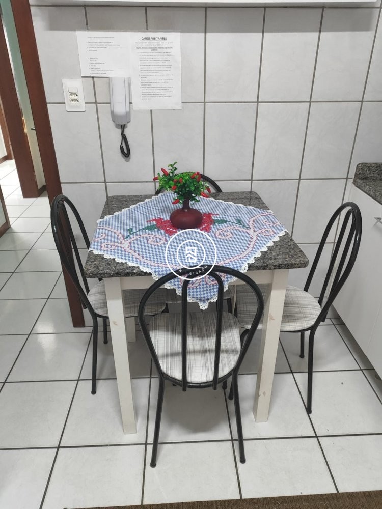 Apartamento com vista mar, 03 quartos em Meia Prai