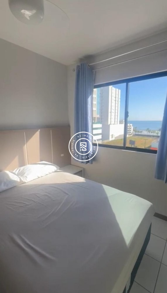 Apartamento com vista mar, 03 quartos em Meia Prai
