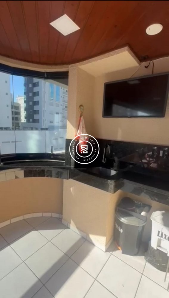 Apartamento com vista mar, 03 quartos em Meia Prai