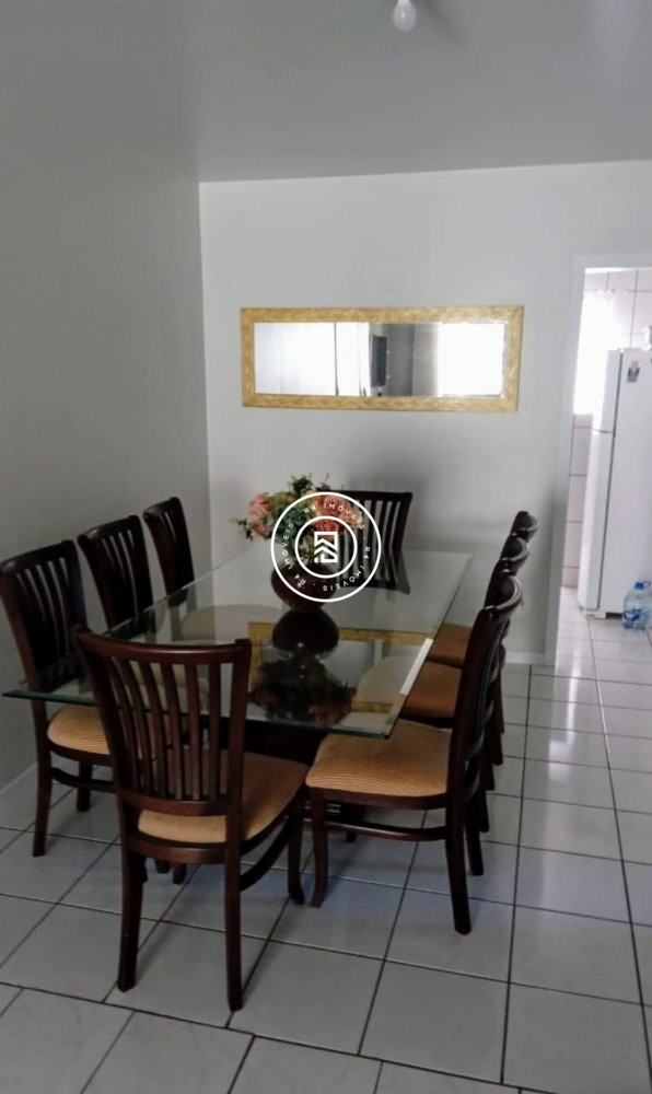 Apartamento com vista mar, 03 quartos, Meia Praia