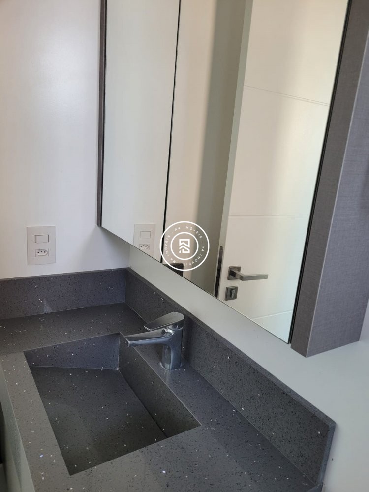 Apartamento vista mar 02 suites, 02 vagas, Centro