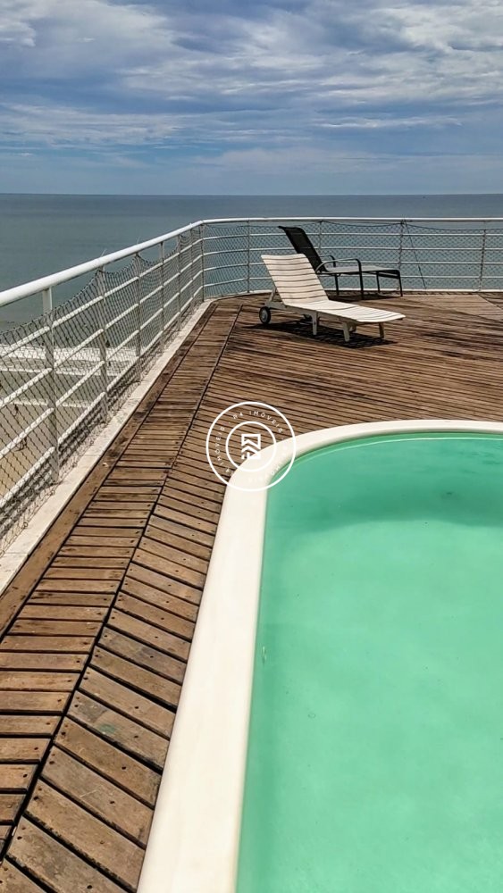 Cobertura Duplex Frente Mar com piscina, 04 quarto