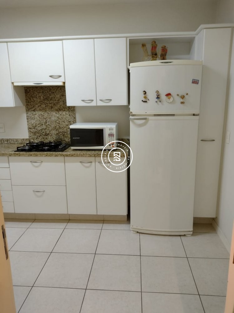 Apartamento ao lado Russi Russi, 03 quartos Meia P