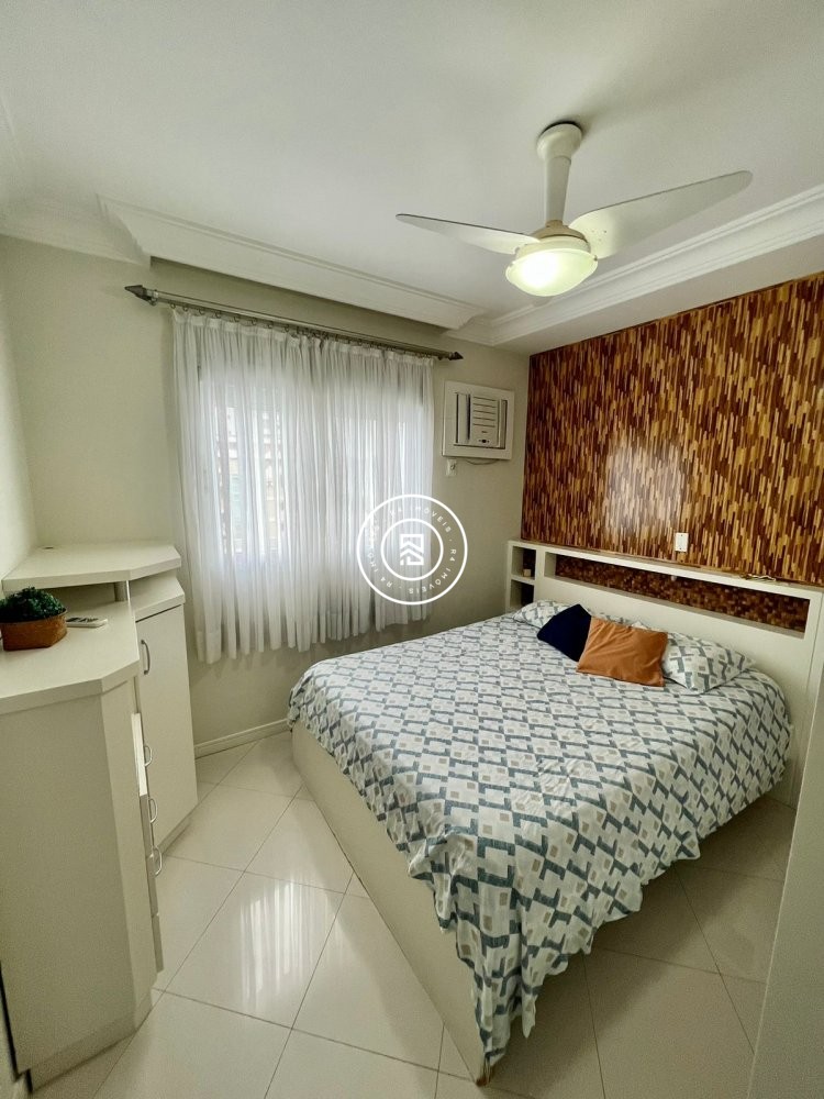 Apartamento Frente Mar 04 suites, Meia Praia