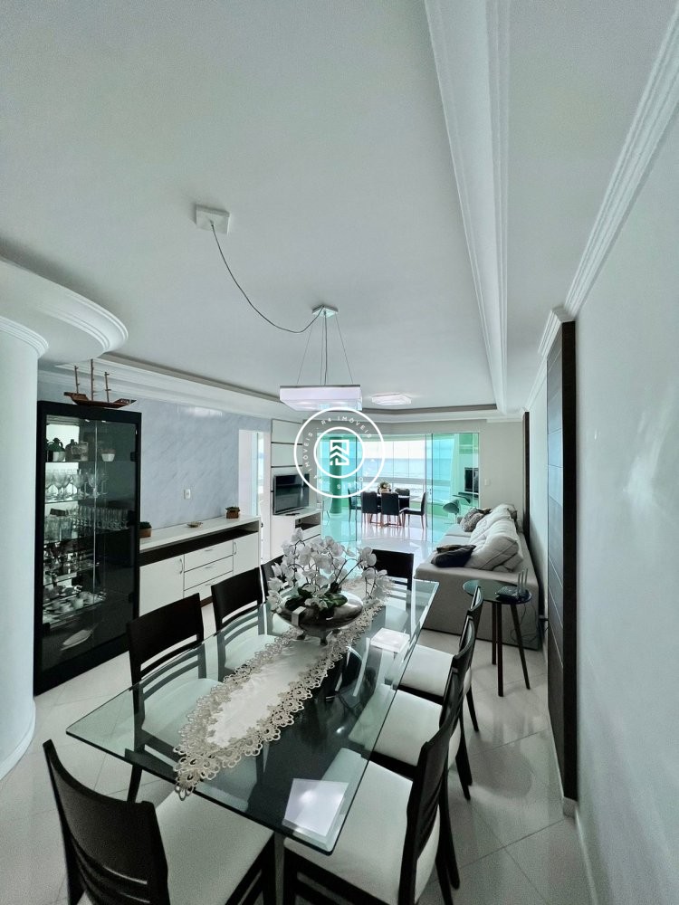 Apartamento Frente Mar 04 suites, Meia Praia