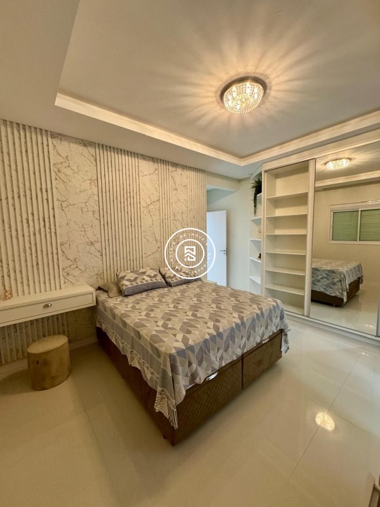 Apartamento Finamente mobiliado, 04 suites Meia Pr