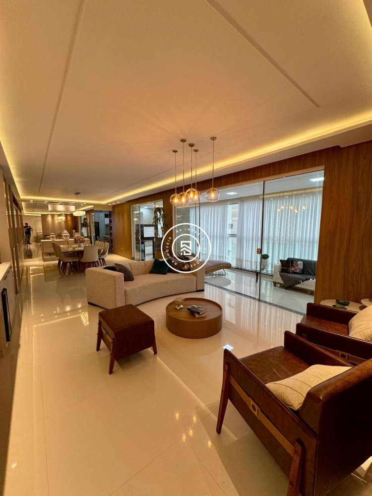 Apartamento Finamente mobiliado, 04 suites Meia Pr