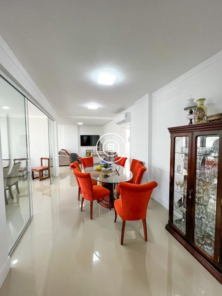 Apartamento Quadra mar 03 Suites, 02 Vagas Meia Pr